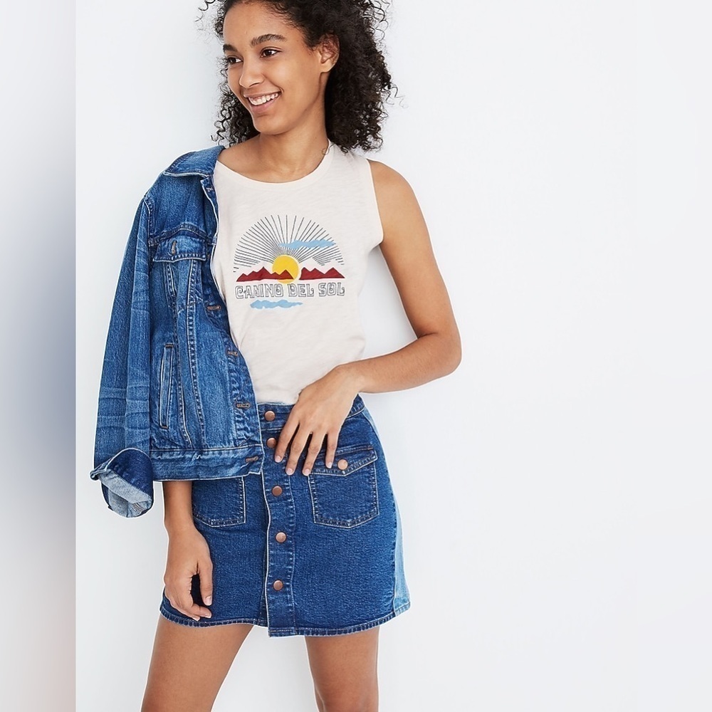 Madewell Stretch Denim Straight Mini
Skirt: Pieced Edition - Size 25/2